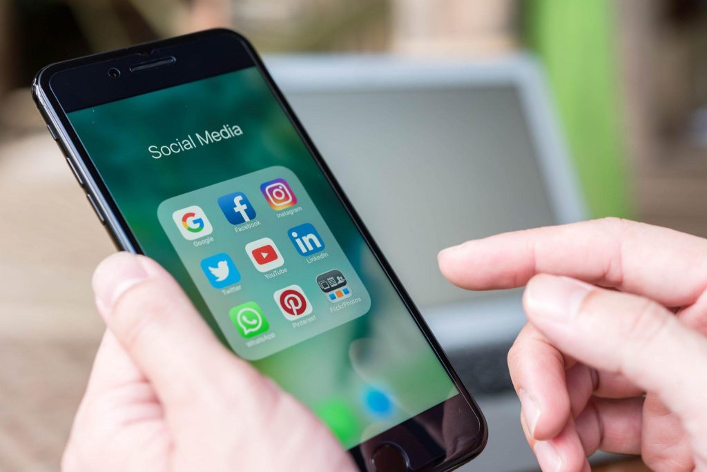 cv social media